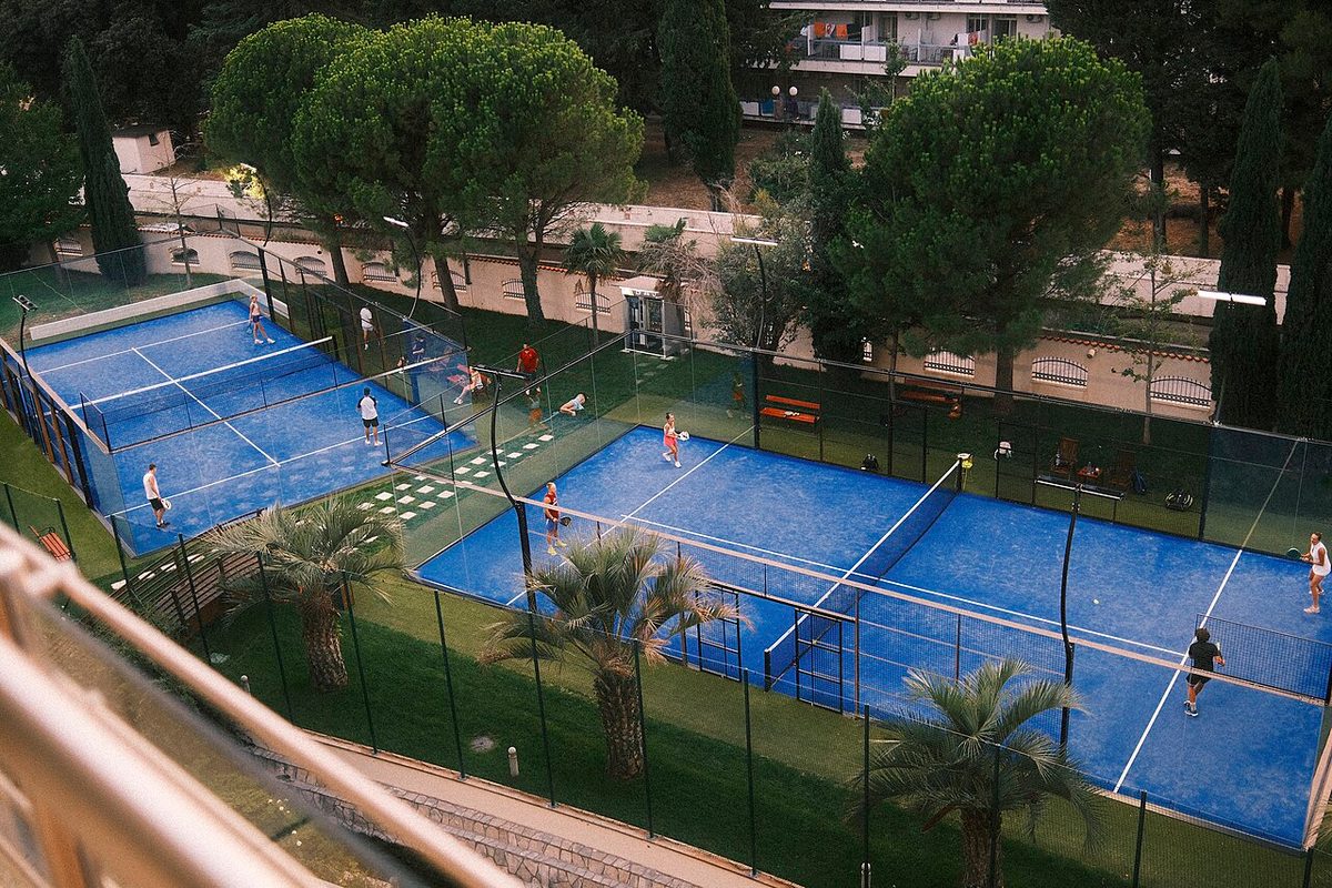 Padel for beginners: rules and basics